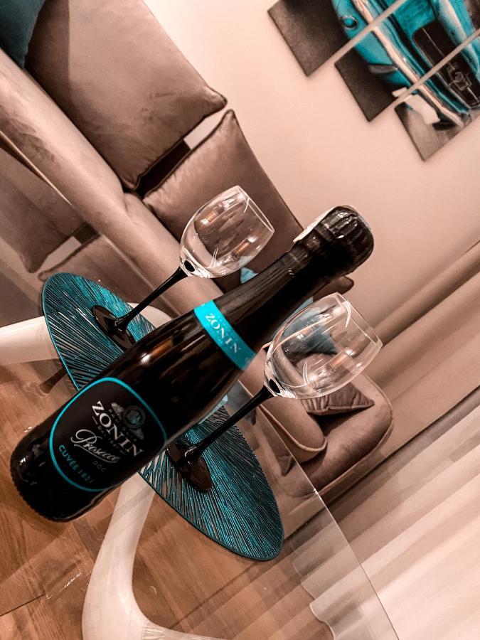 Apartament Solna 80 - Centrum Miasta Z Podziemnym Garazem Келце Екстериор снимка