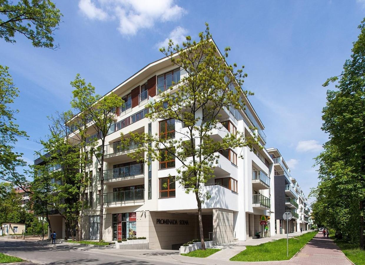 Apartament Solna 80 - Centrum Miasta Z Podziemnym Garazem Келце Екстериор снимка