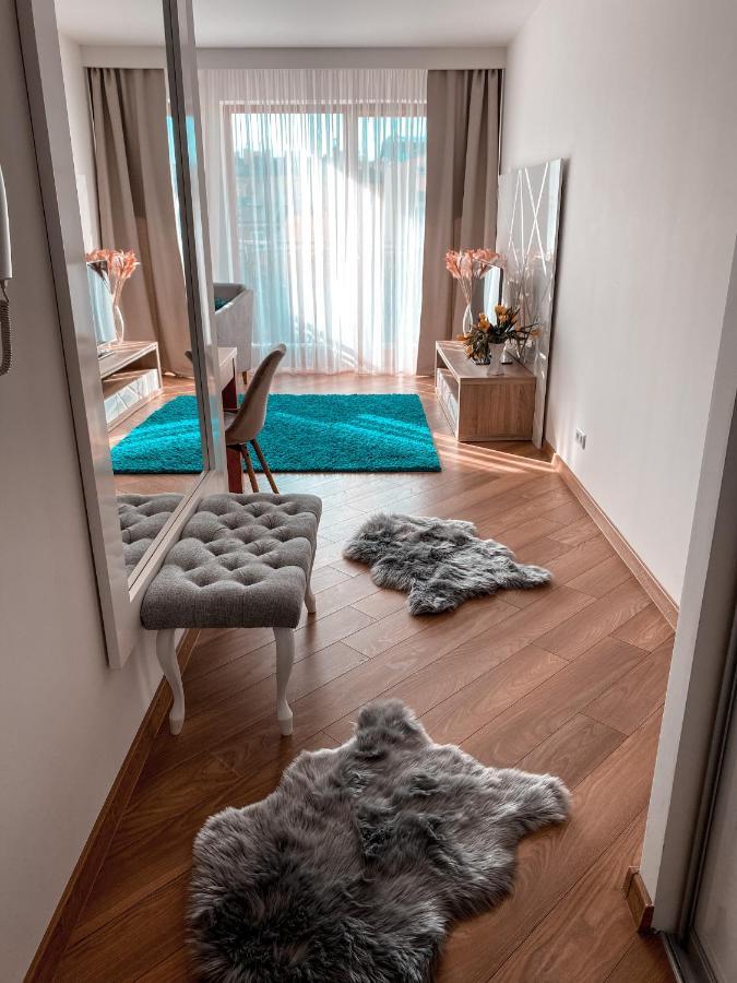 Apartament Solna 80 - Centrum Miasta Z Podziemnym Garazem Келце Екстериор снимка